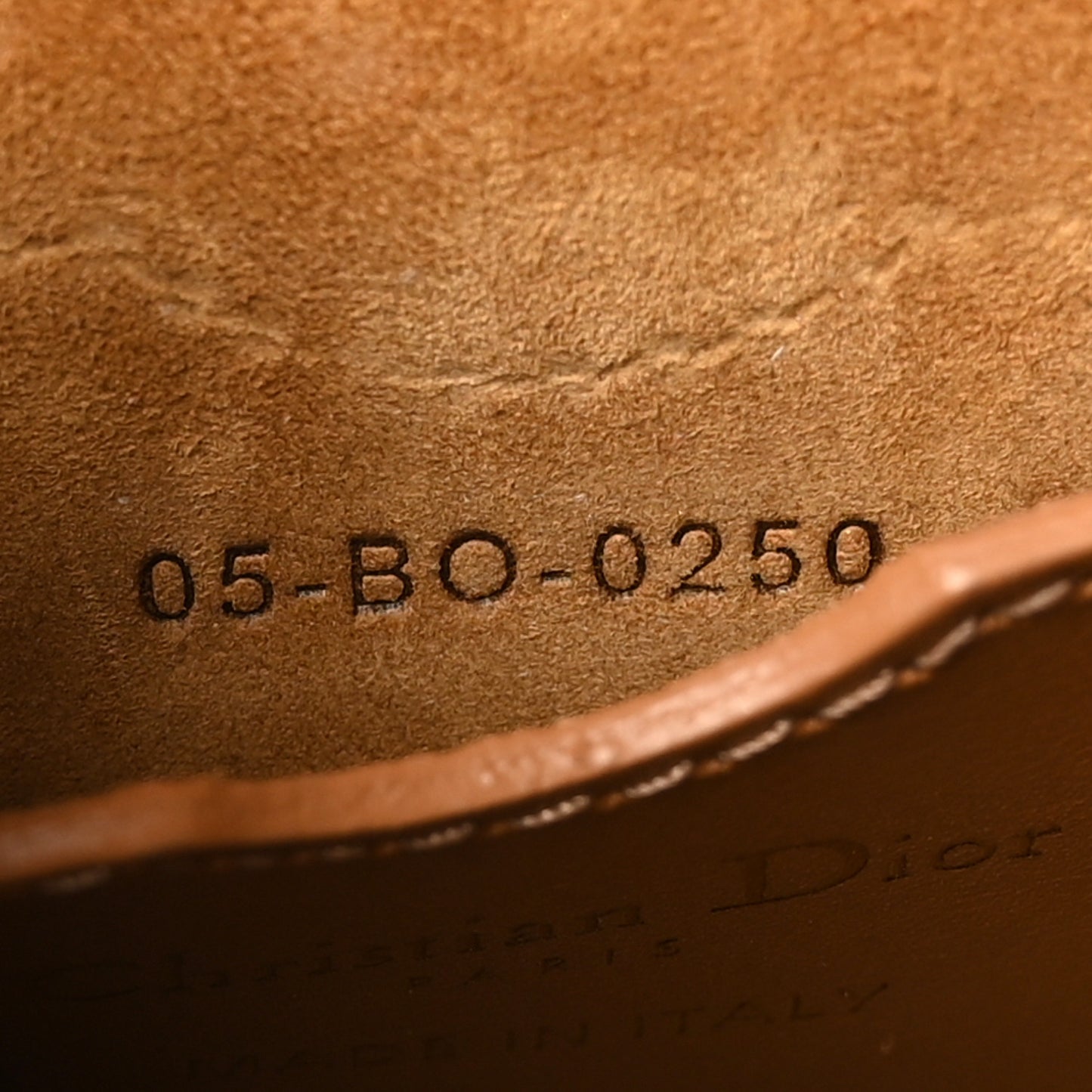 Box Calfskin Medium Bobby Flap Camel