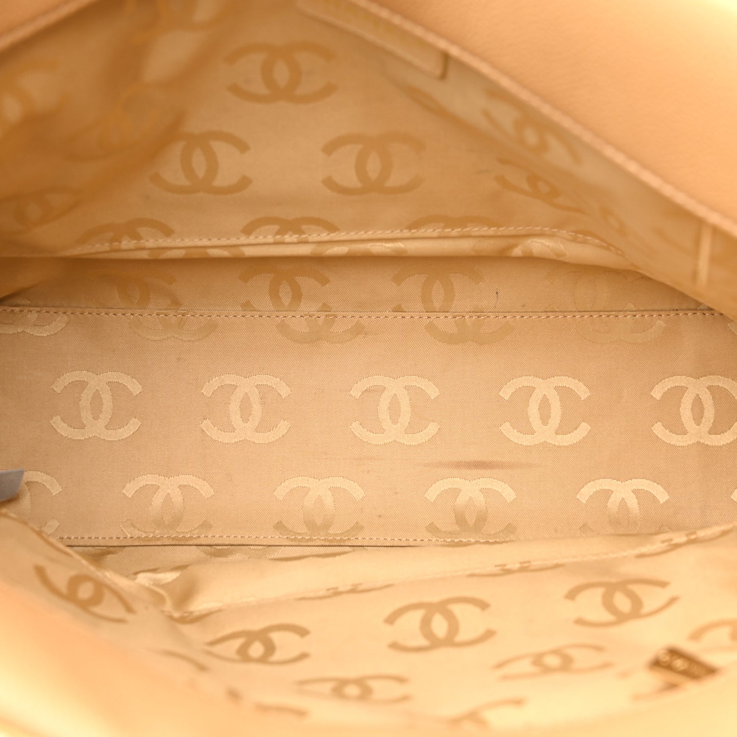 Caviar CC Stitched Medium Tote Beige