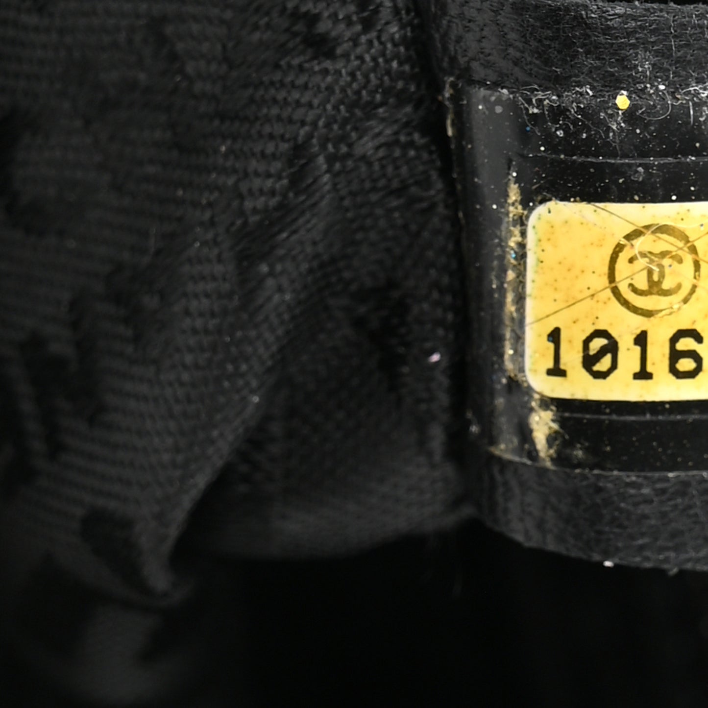 Lambskin Camellia No. 5 Chain Pouch Black