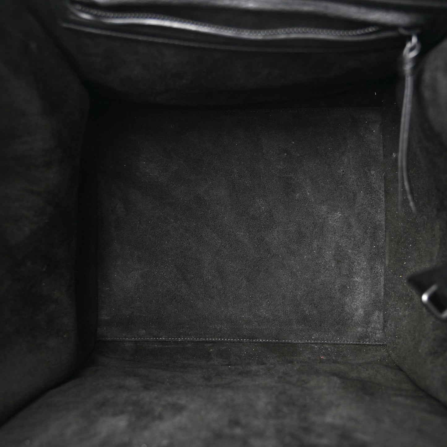 Grained Calfskin Medium Phantom Luggage Black
