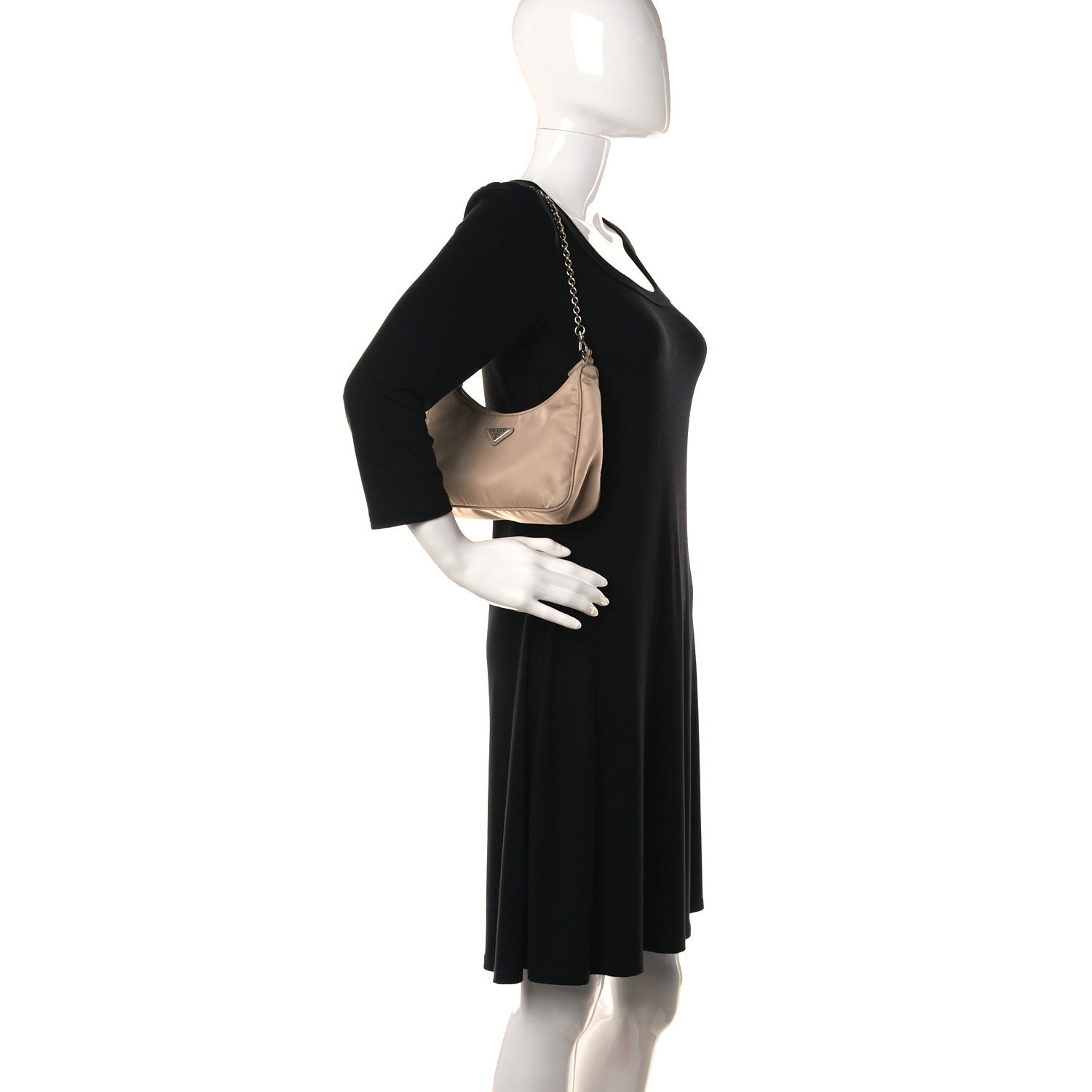 Prada Nylon Re-Edition 2005 Shoulder Bag Cammeo 2 of 14