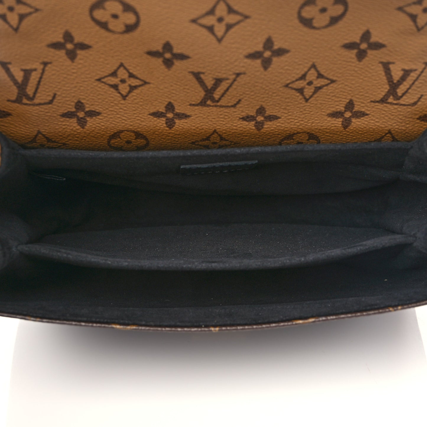 Reverse Monogram Pochette Metis