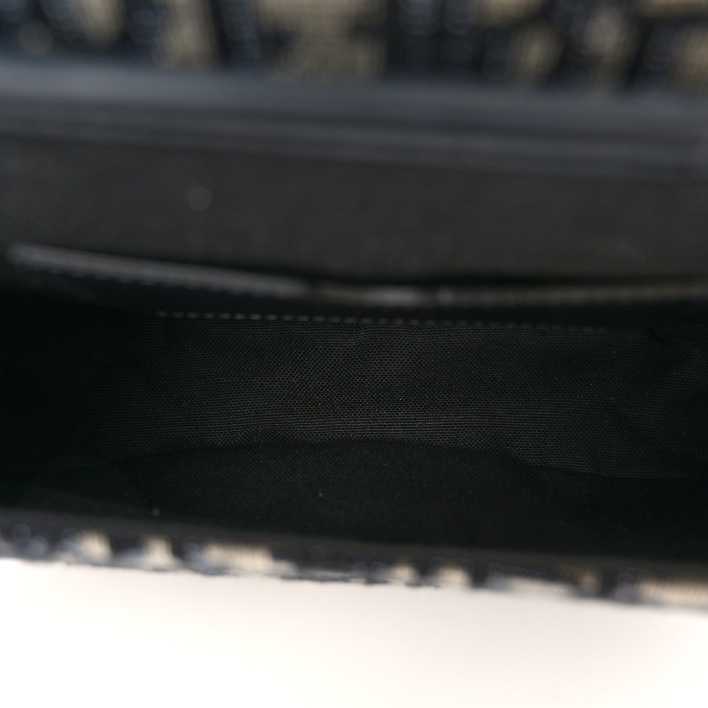 Oblique Medium Bobby Flap Blue