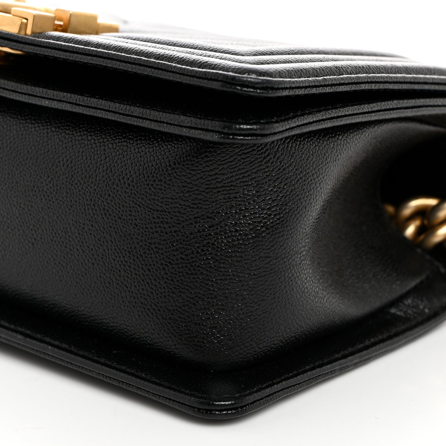 Caviar Chevron Quilted Small Boy Flap Black