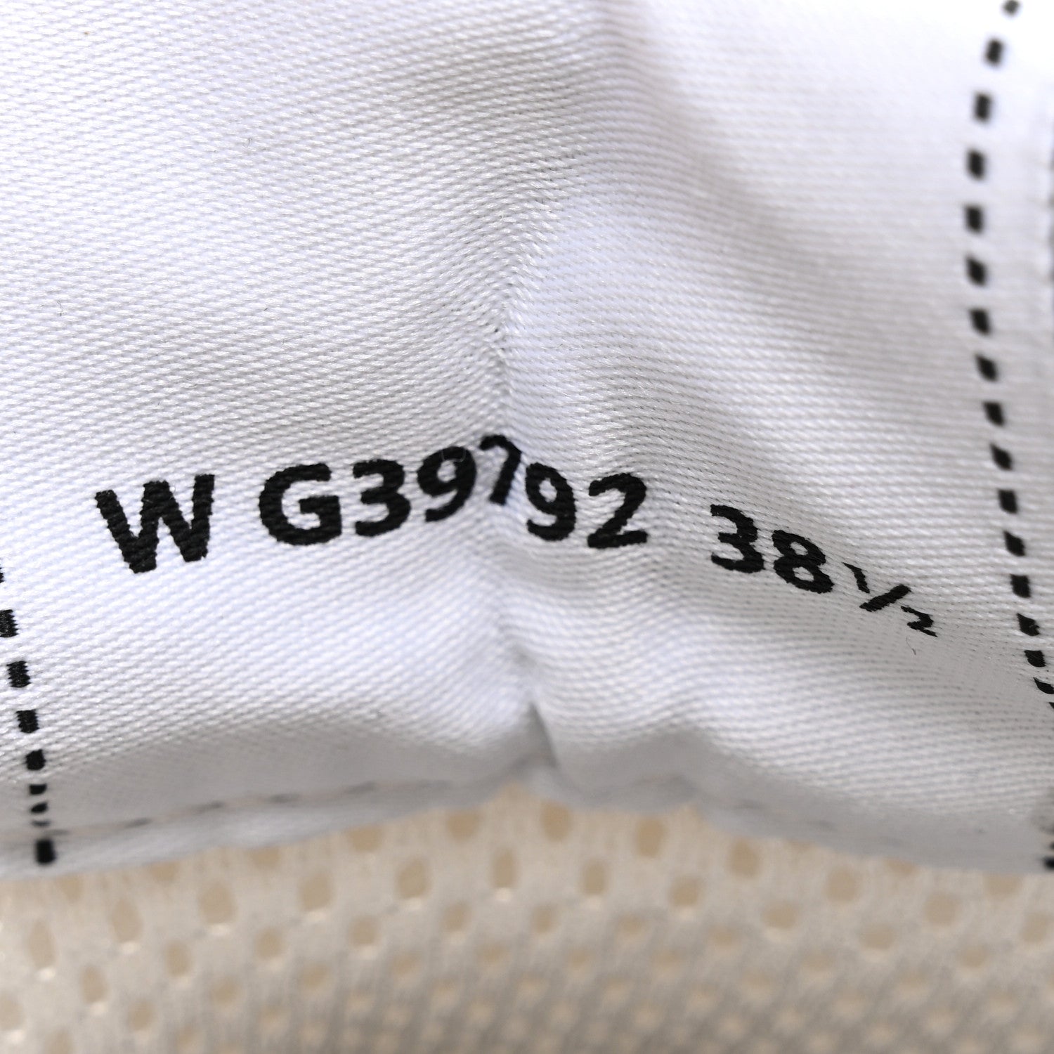 Chanel Fabric Laminated Calfskin Stretch CC Womens Sneakers 38.5 White Silver 8 of 9