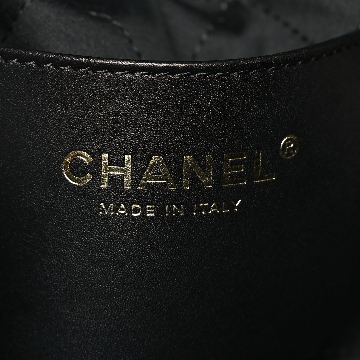 Shiny Caviar Quilted Monochrome Mini Chanel 22 Black