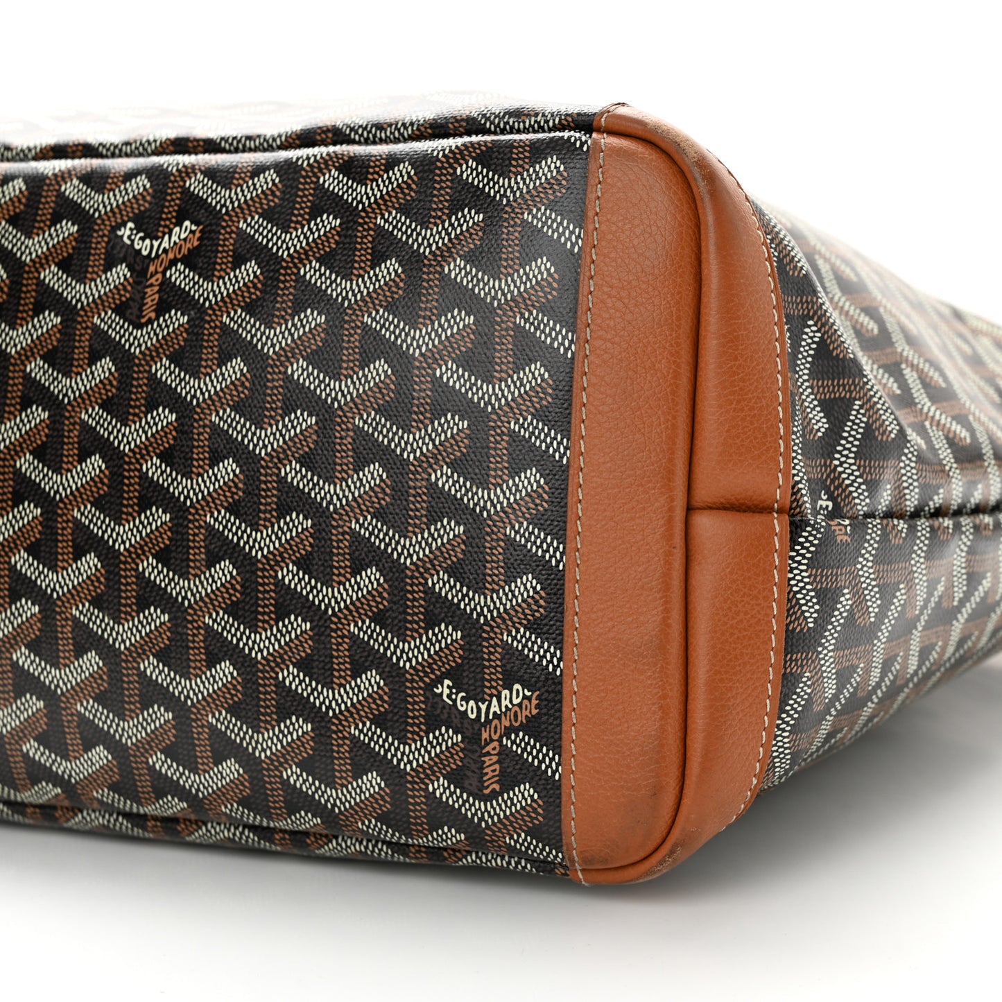 Goyardine Artois MM Black Gold