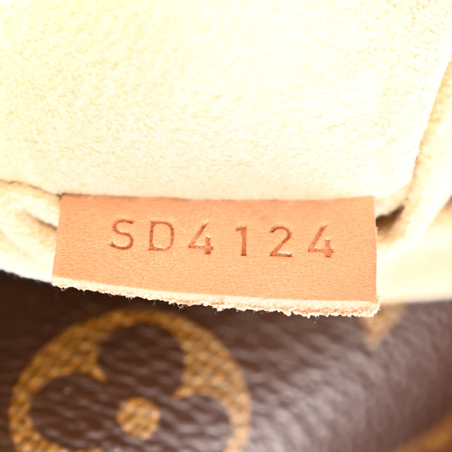 Louis Vuitton Monogram Artsy MM 7 of 12