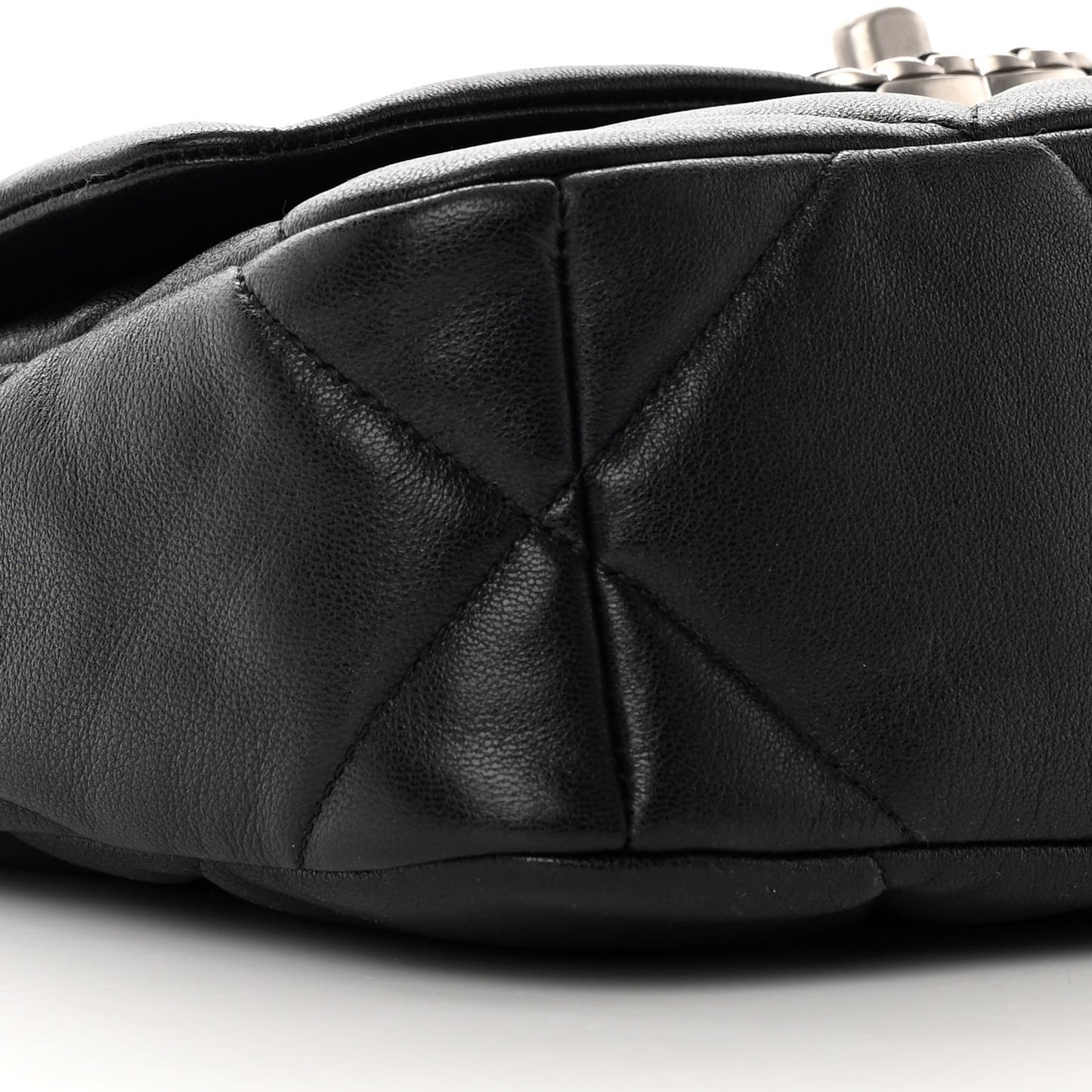 Lambskin Quilted Medium Chanel 19 Flap Black