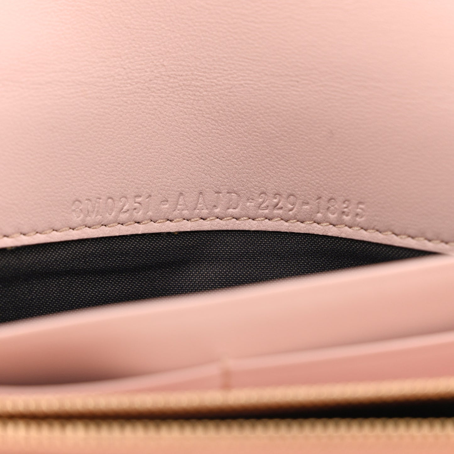 Nappa Matisse FF Embossed Continental Wallet Rose Quarzo