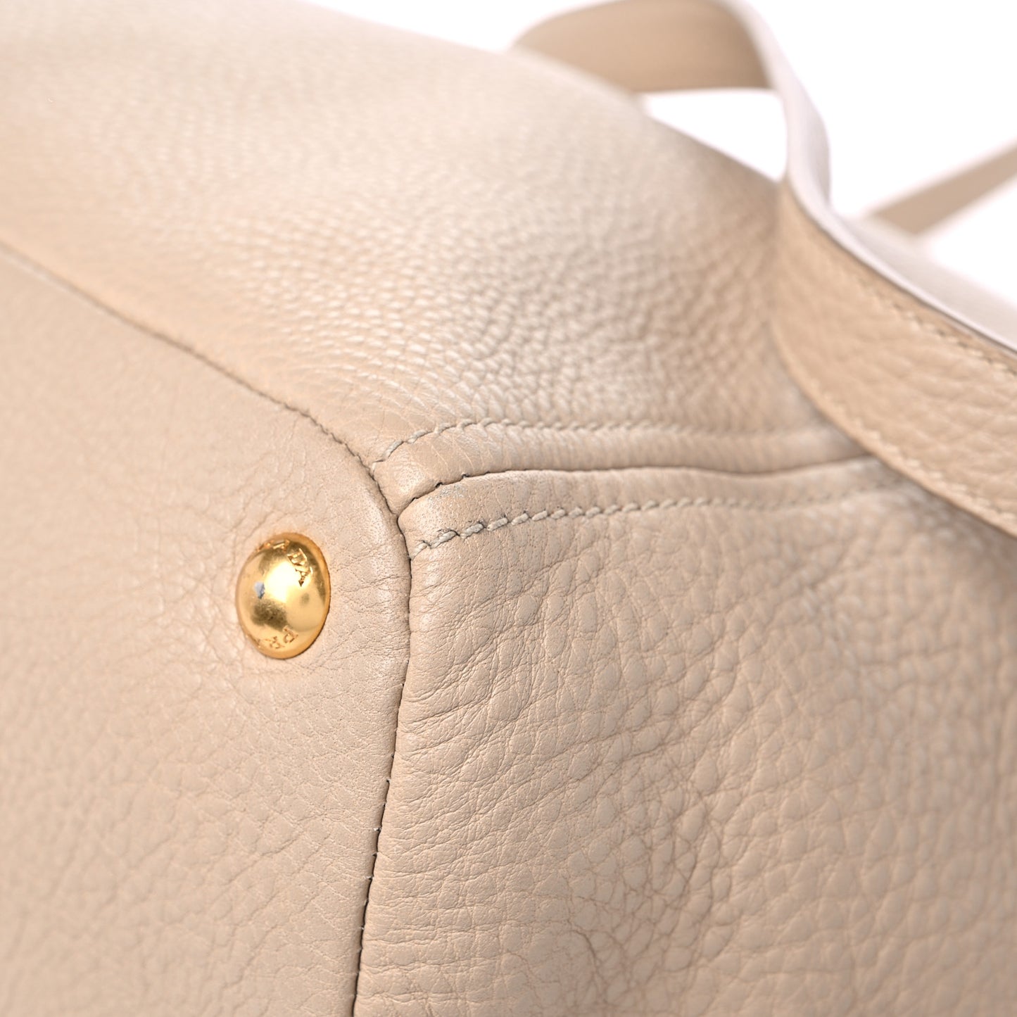 Vitello Daino Shoulder Bag Sabbia