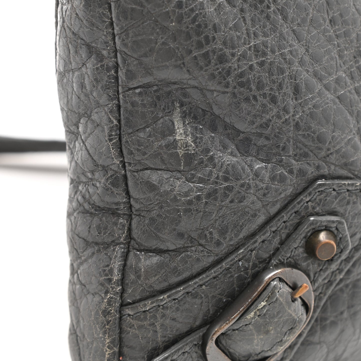 Agneau Classic Hardware Flat Crossbody Gris Tarmac