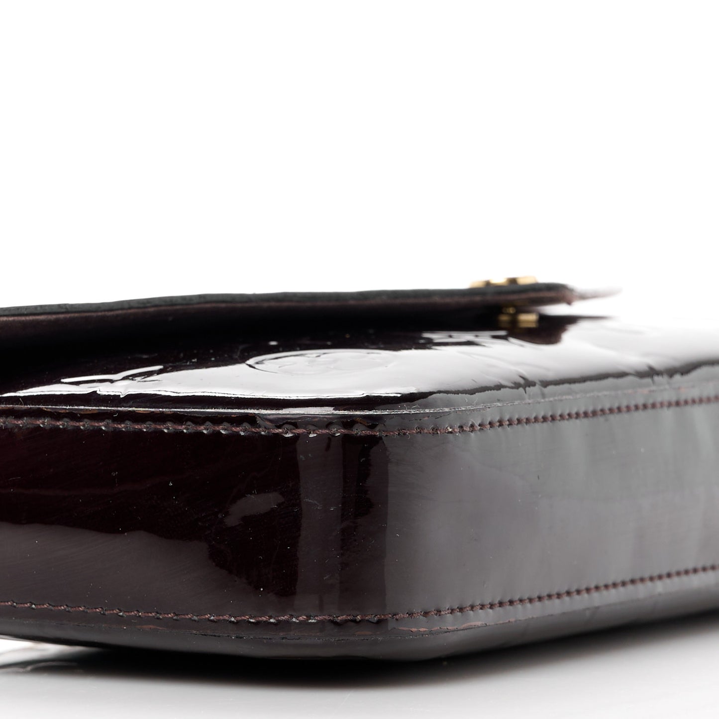 Vernis Pochette Felicie Chain Wallet Amarante