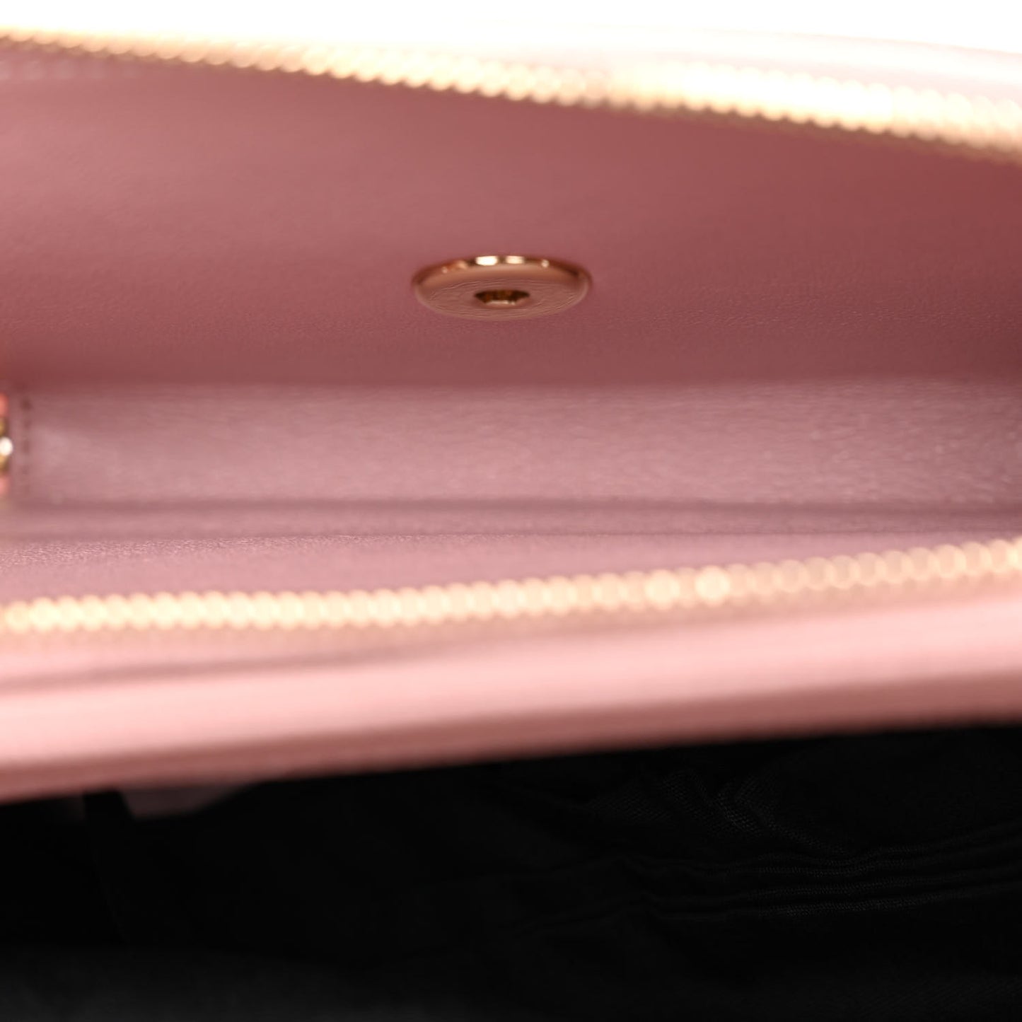 Caviar Quilted Medium Business Affinity Flap Light Pink