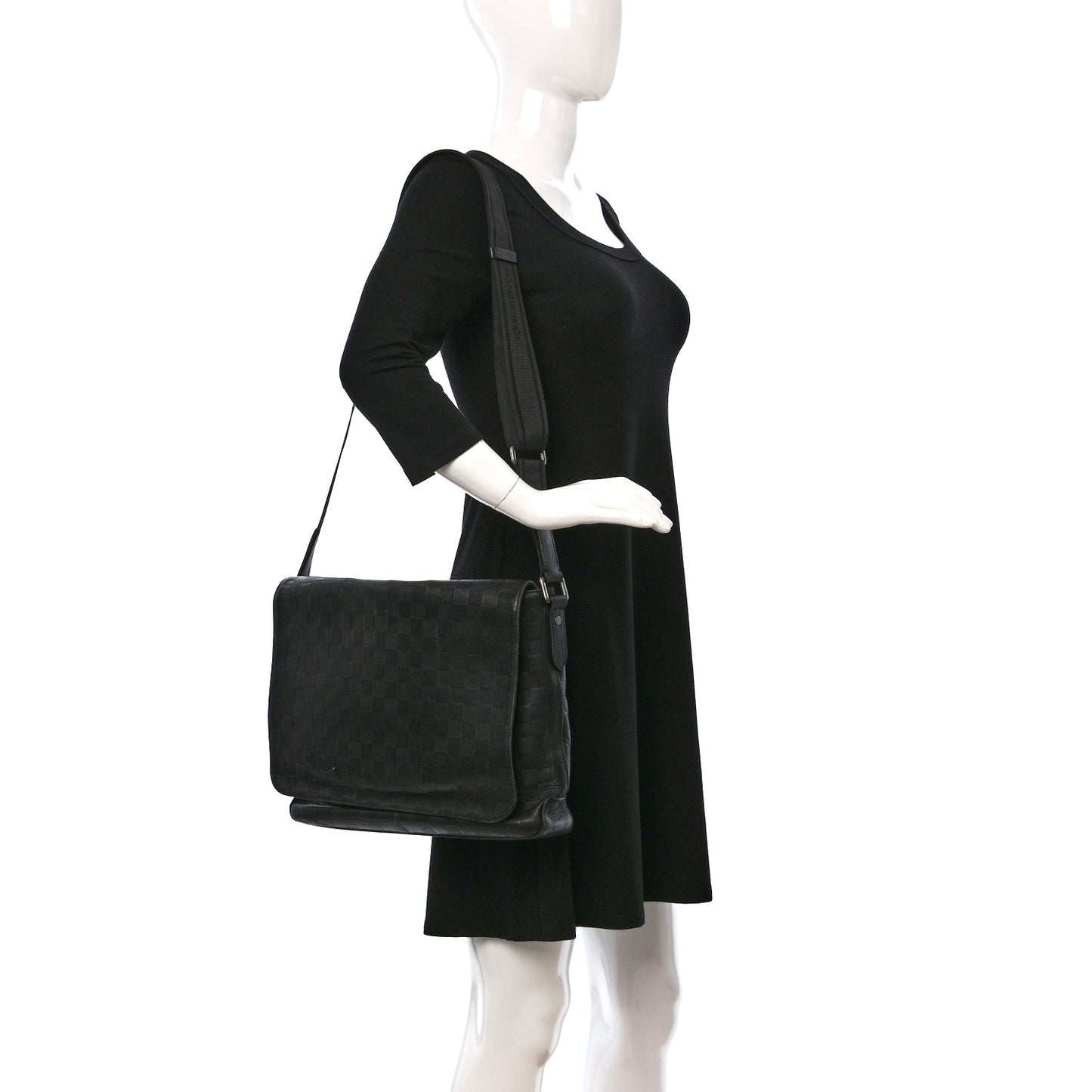 Damier Infini District MM Onyx