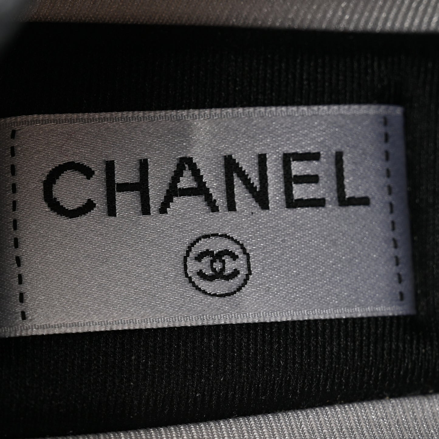 Mesh Suede Calfskin Grained Calfskin Womens CC Sneakers 38 White Black