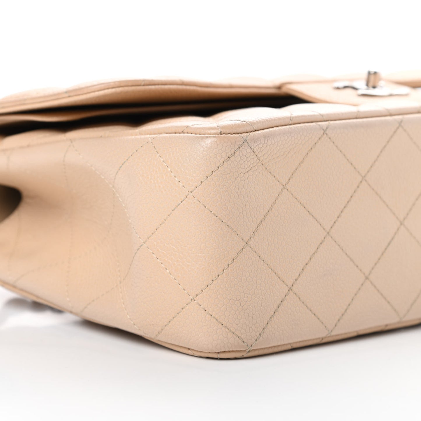 Caviar Quilted Jumbo Double Flap Beige Clair