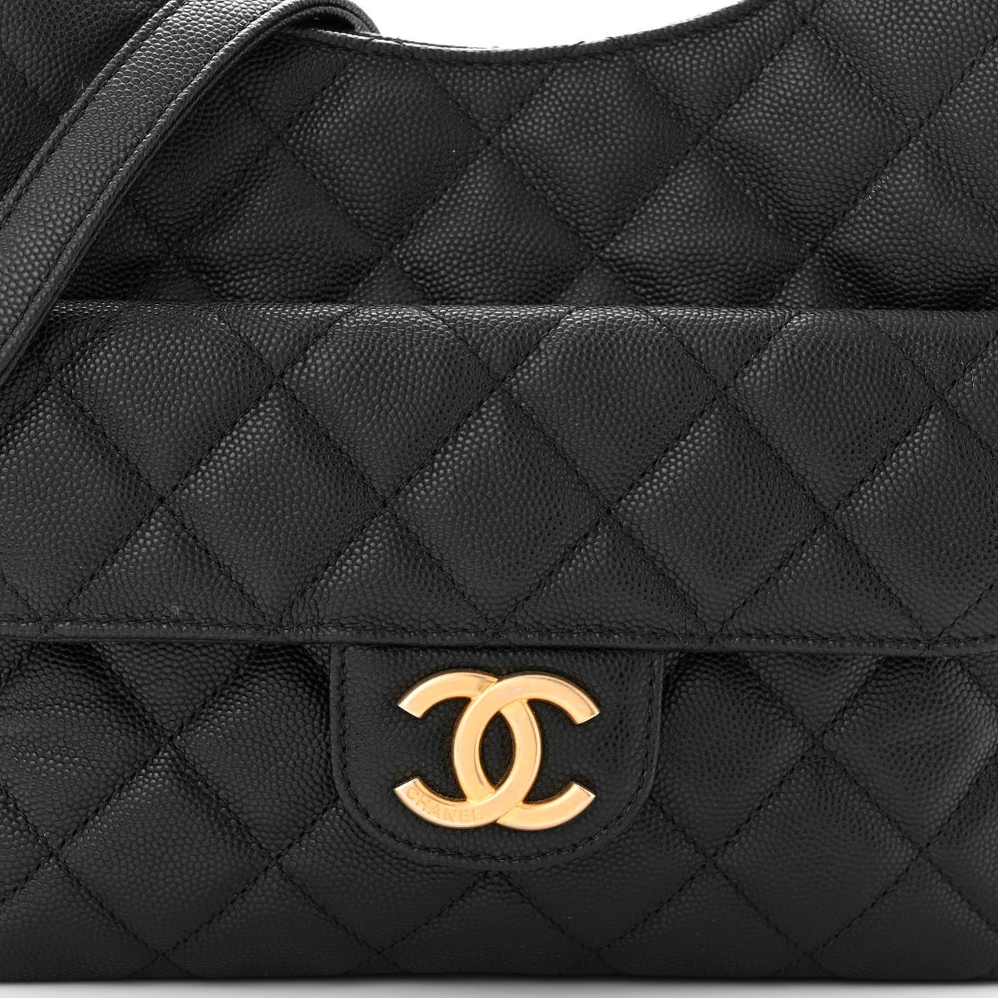 Caviar Quilted Wavy CC Hobo Black