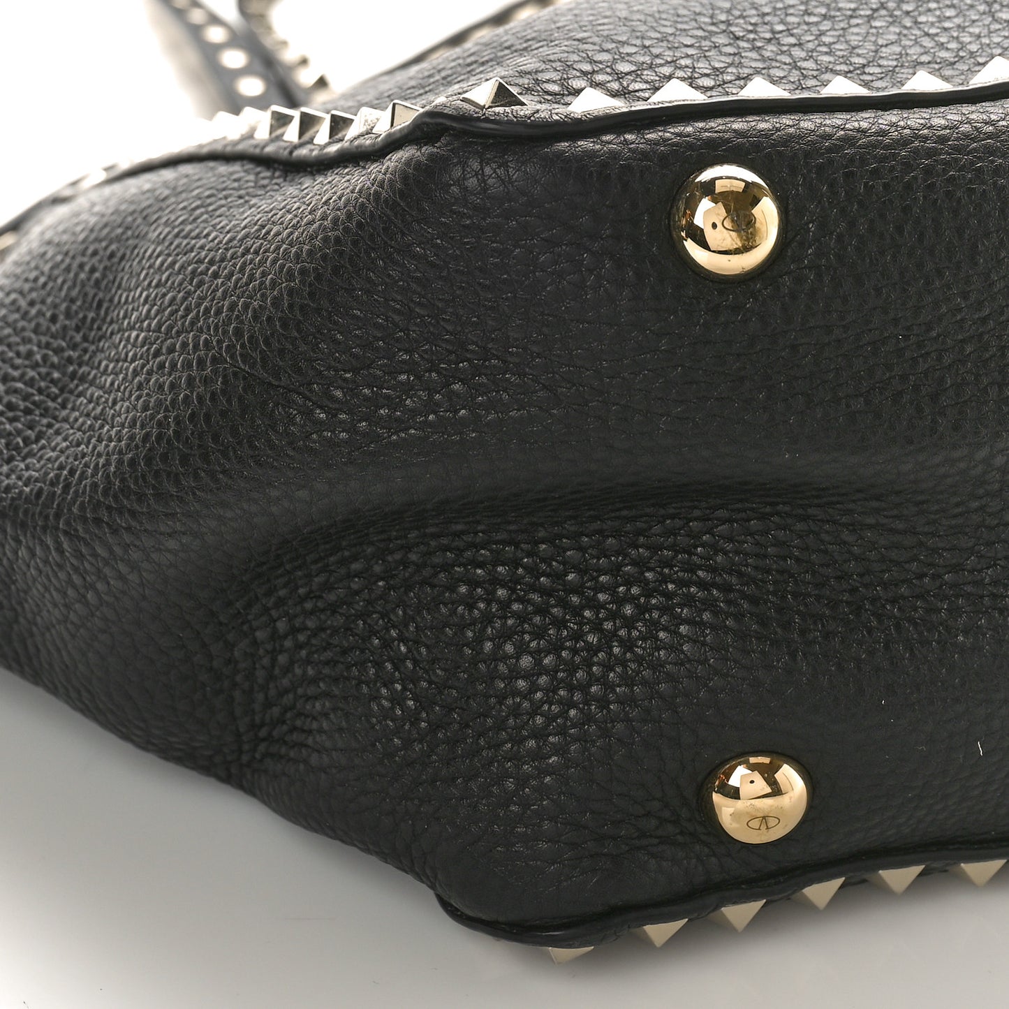 Pebbled Calfskin Medium Rockstud Tote Black