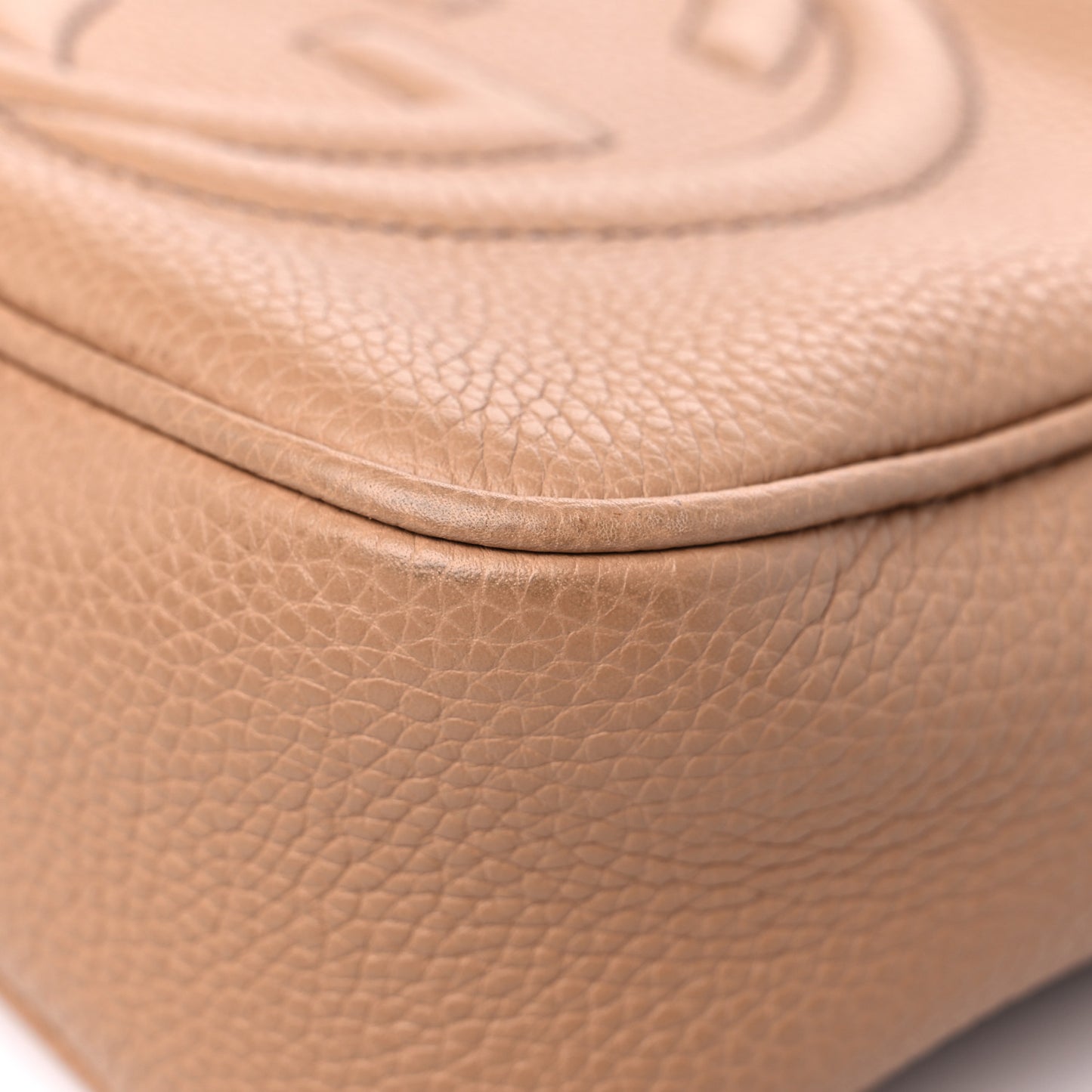 Pebbled Calfskin Small Soho Disco Bag Camelia