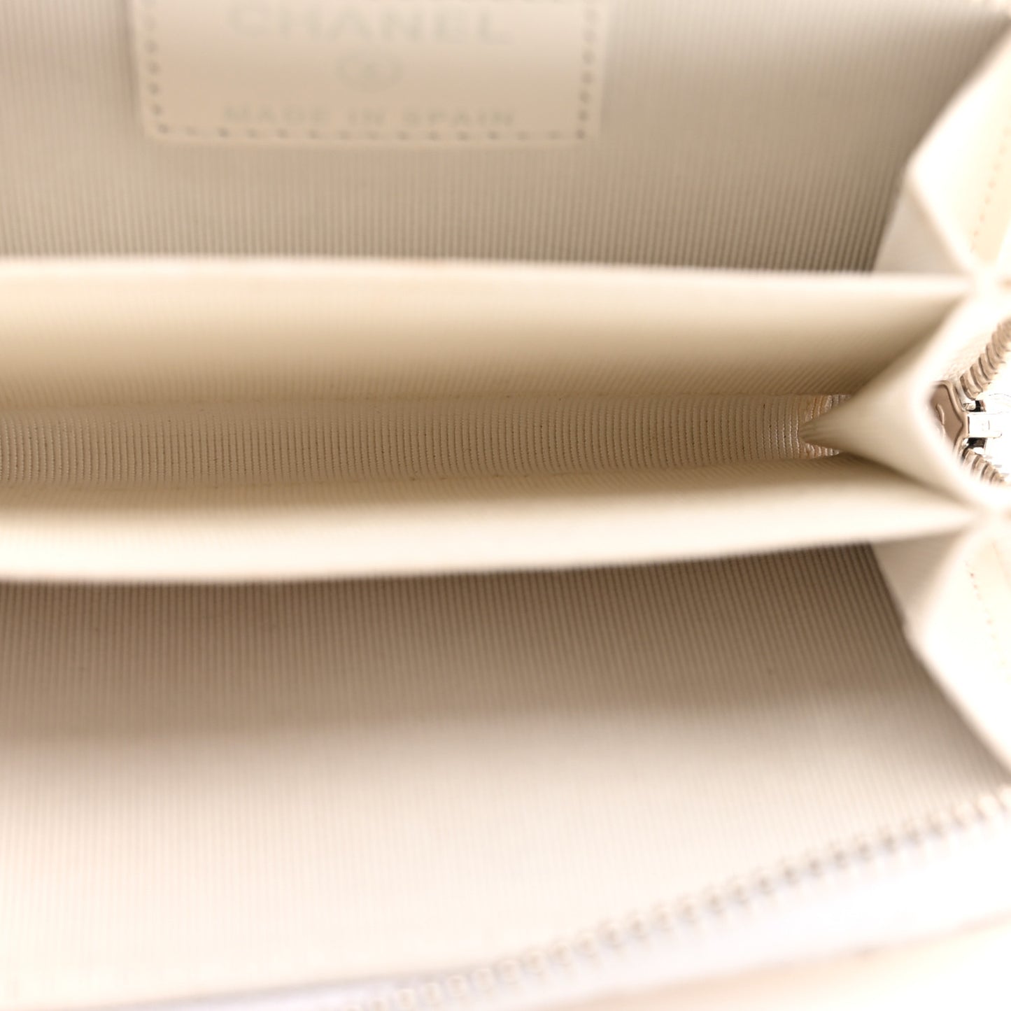 Caviar Quilted Zip Coin Purse White