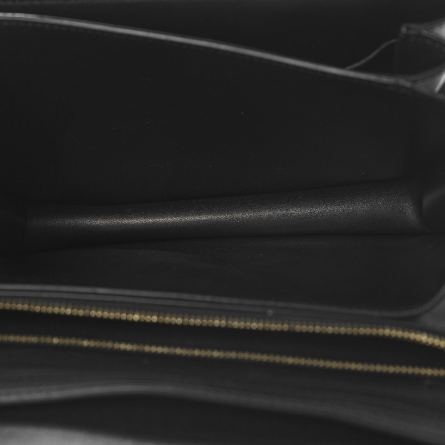 Box Calfskin Medium Classic Box Flap Bag Black