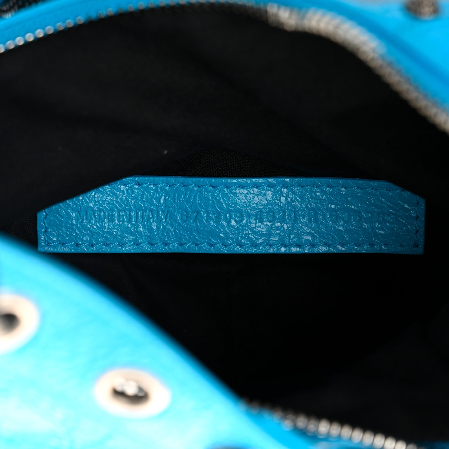 Agneau Arena Le Cagole Shoulder Bag XS Cyan