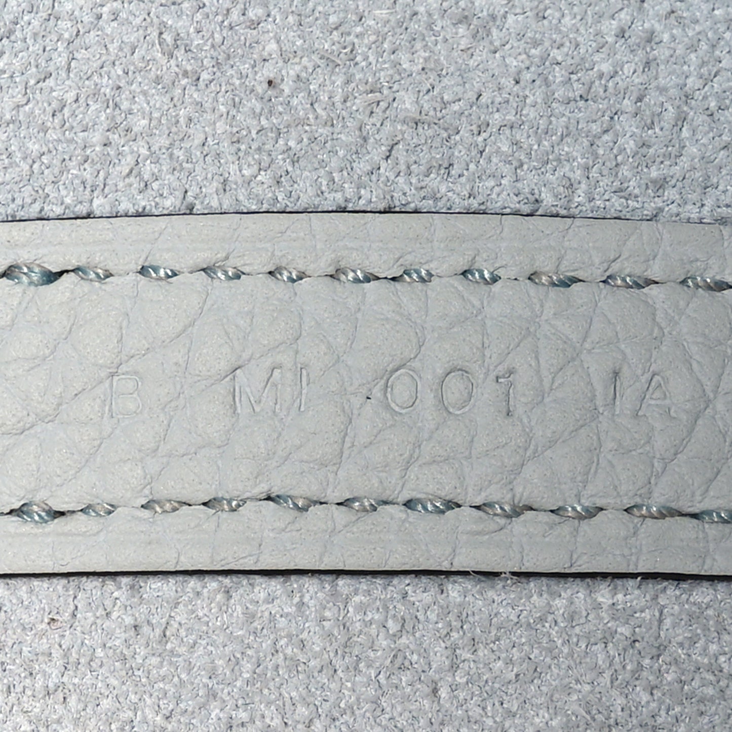 Taurillon Clemence Picotin Lock 18 PM Bleu Pale