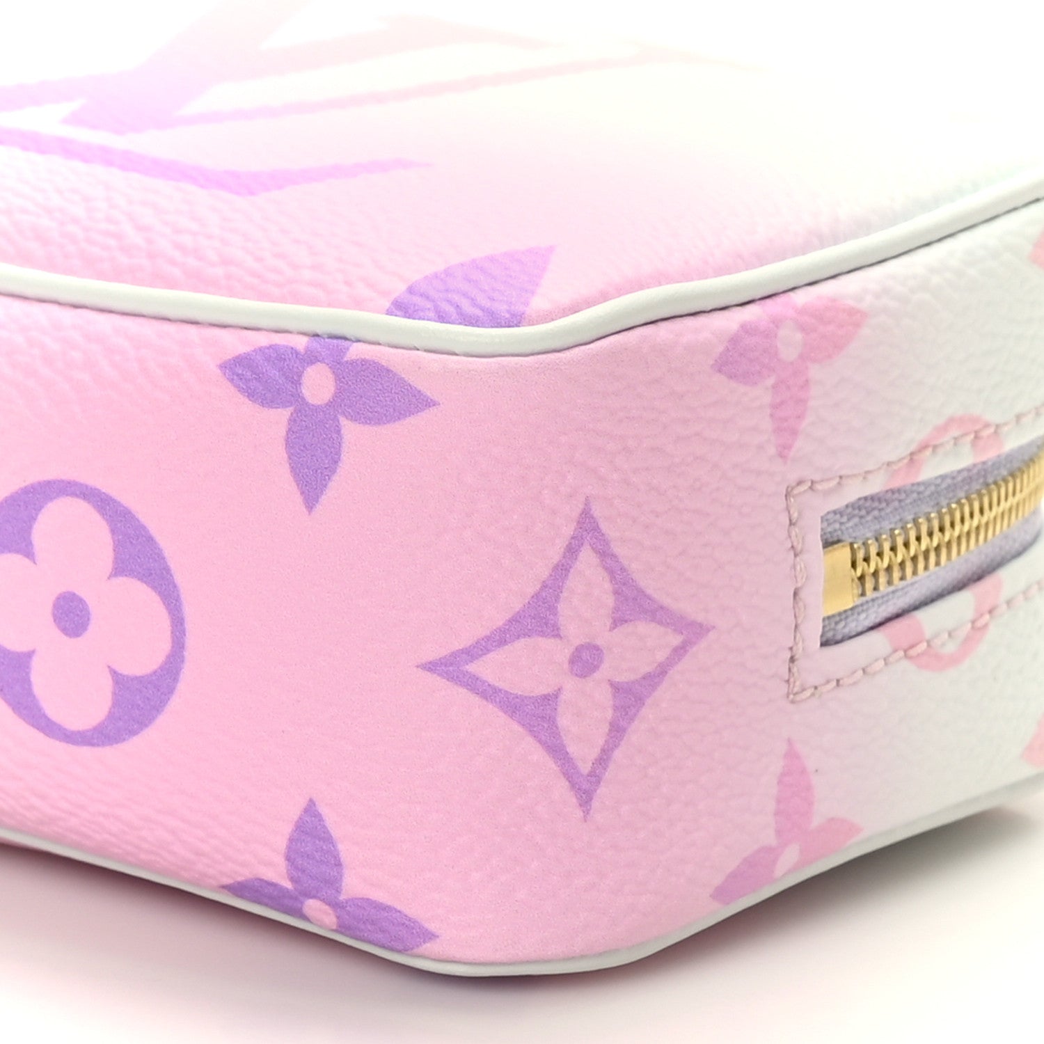 Louis Vuitton Monogram Giant Spring In The City Wapity Case Sunrise Pastel 8 of 9