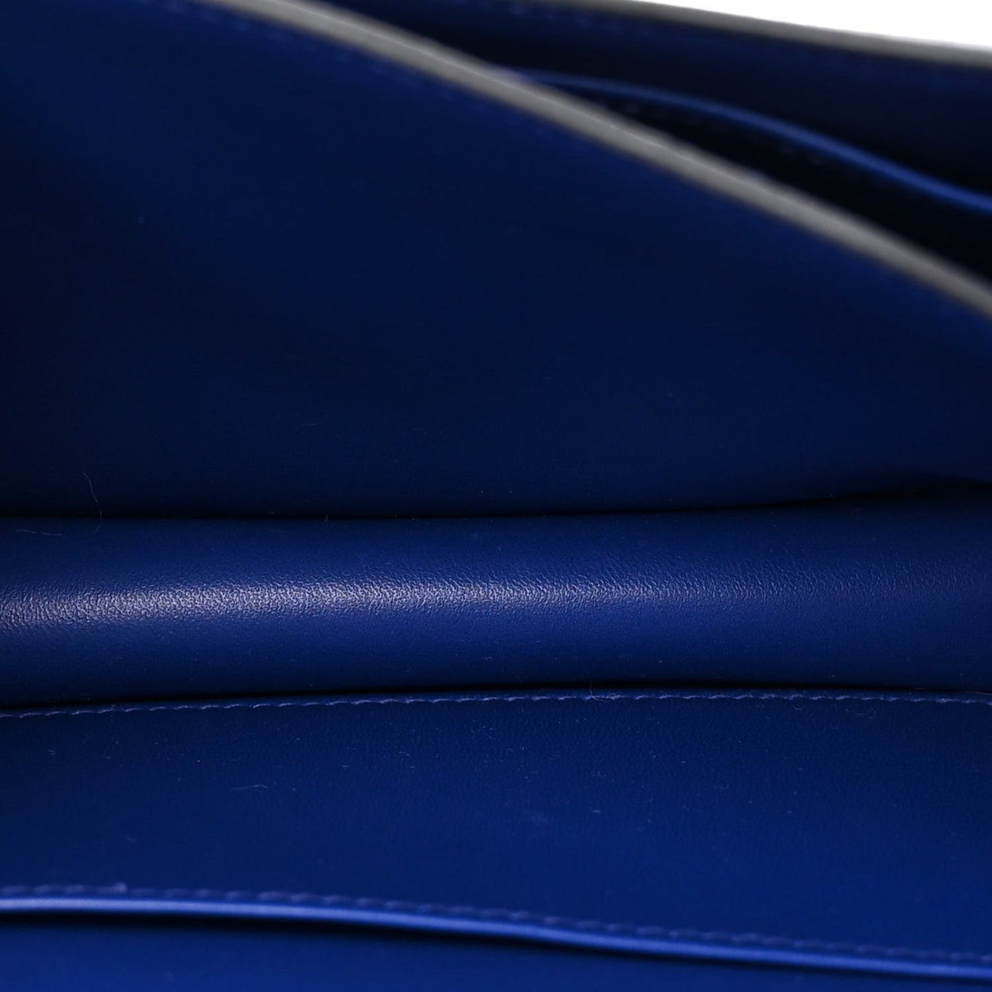 Epsom Constance 18 Bleu Electrique