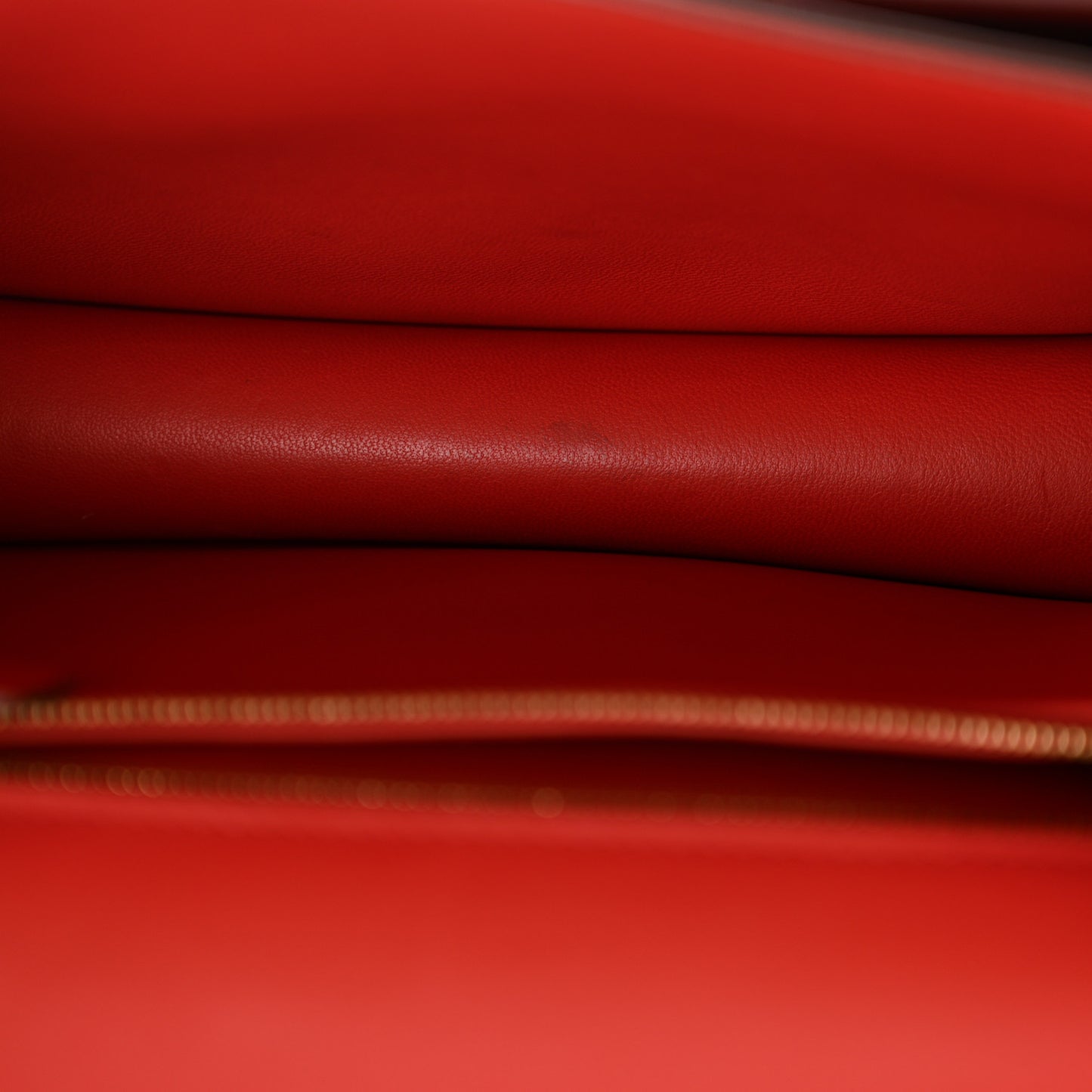 Epsom Constance 24 Rouge Casaque