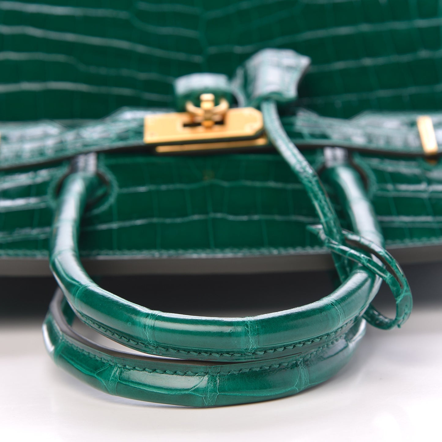 Shiny Niloticus Crocodile Horseshoe Birkin 30 Vert Emeraude Black