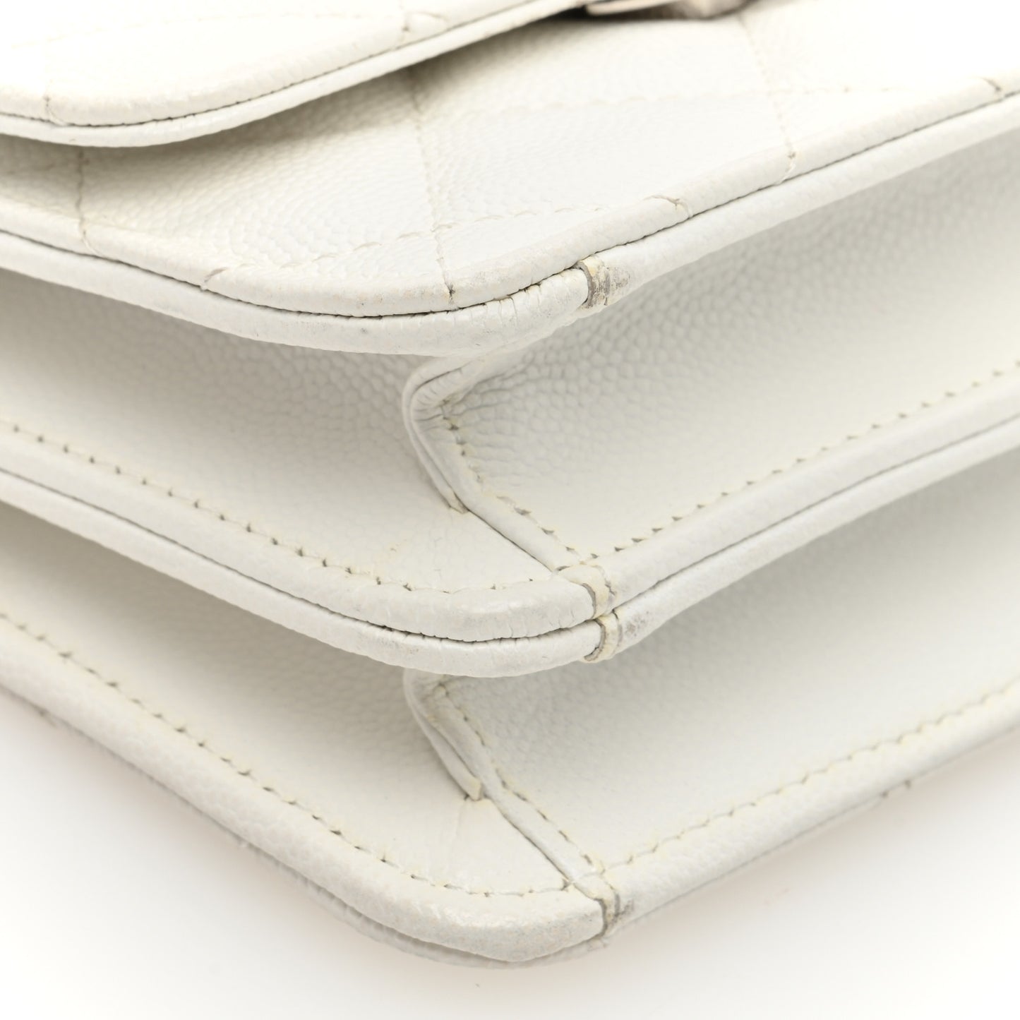 Caviar Quilted Pick Me Up Clutch With Chain White