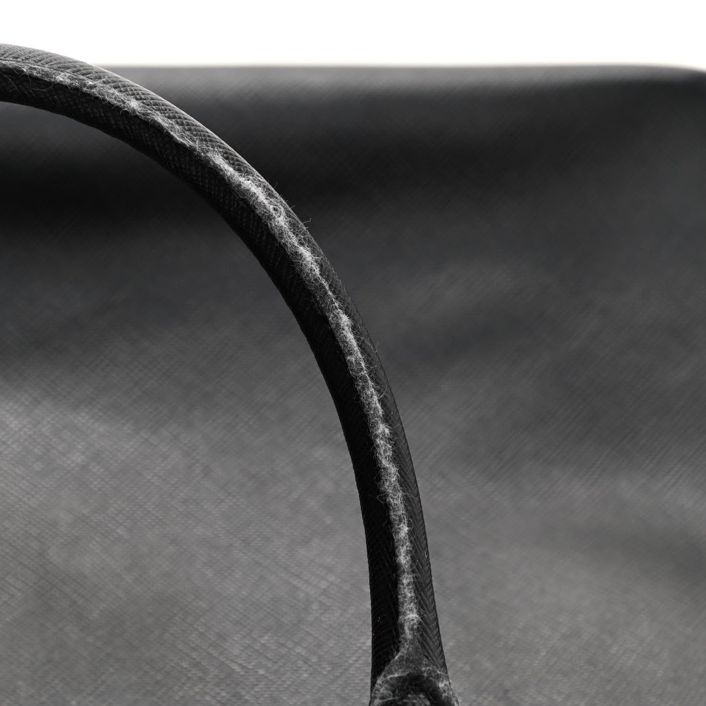 Saffiano Medium Galleria Double Zip Tote Black