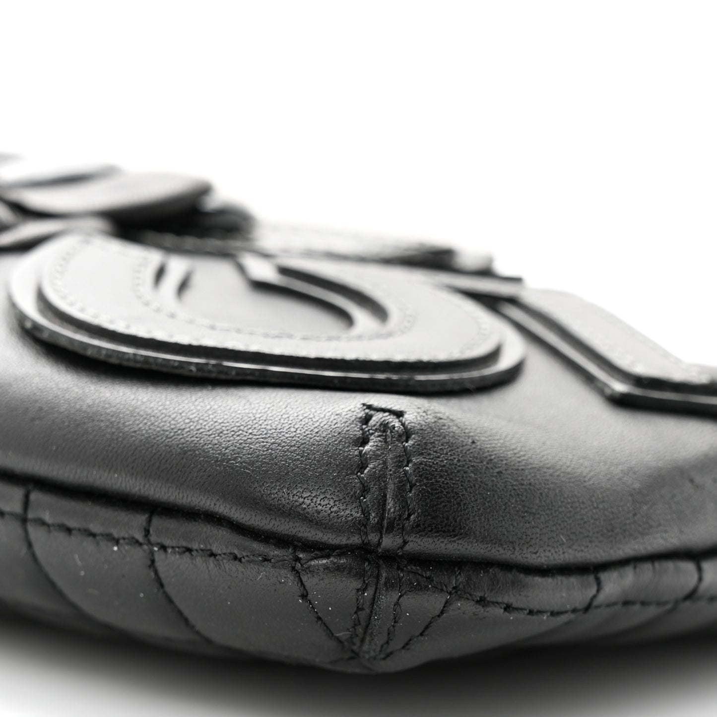 Lambskin Camellia No. 5 Chain Pouch Black