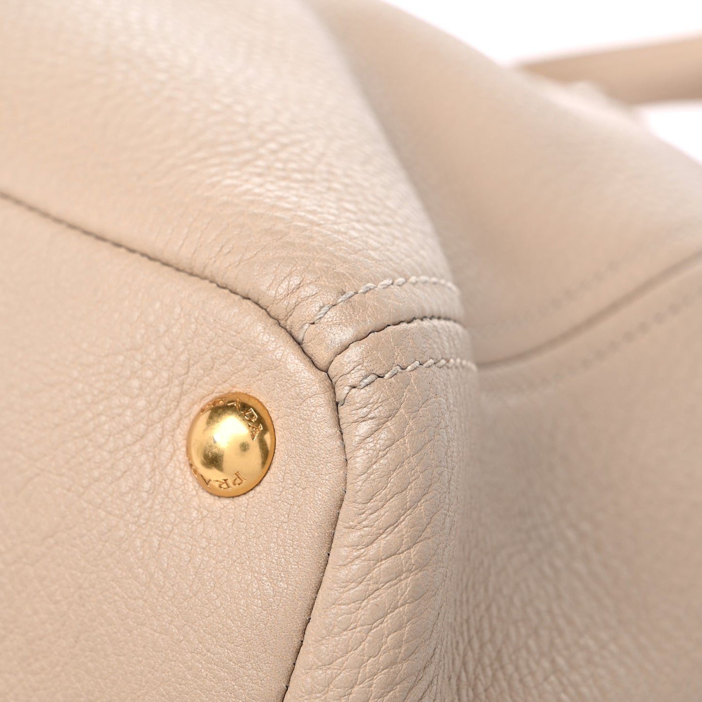 Vitello Daino Shoulder Bag Sabbia
