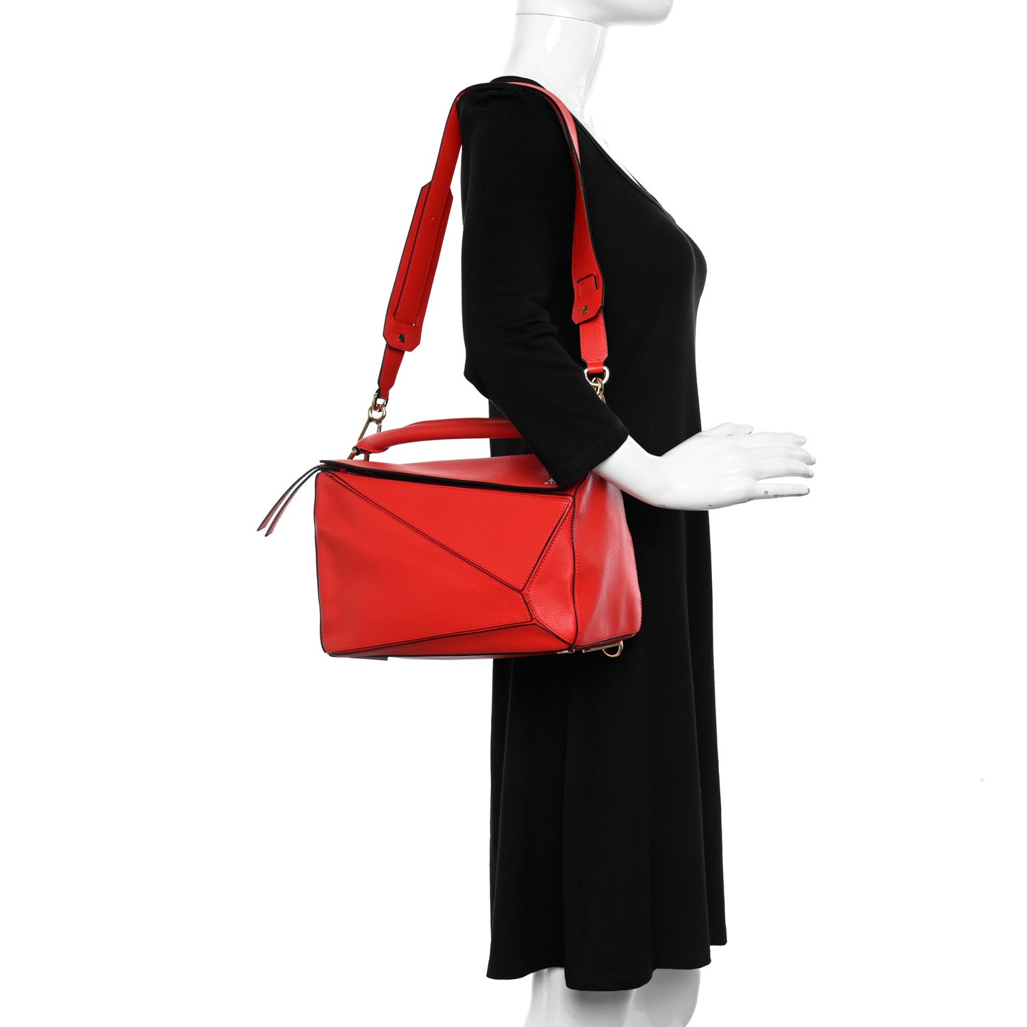 Loewe Calfskin Medium Puzzle Bag Scarlet 2 of 10