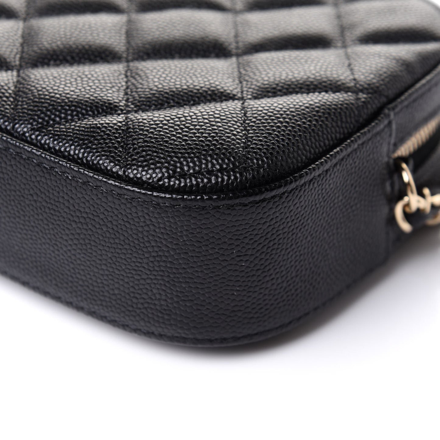 Caviar Quilted Vanity With Chain Black