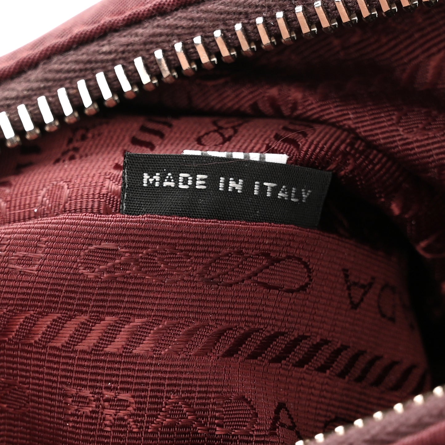 Tessuto Nylon Re-Edition 2005 Shoulder Bag Granato