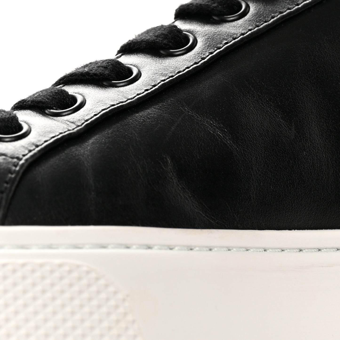 Vitello Soft Triangle Logo Low Top 45mm Sneakers 40 Black White