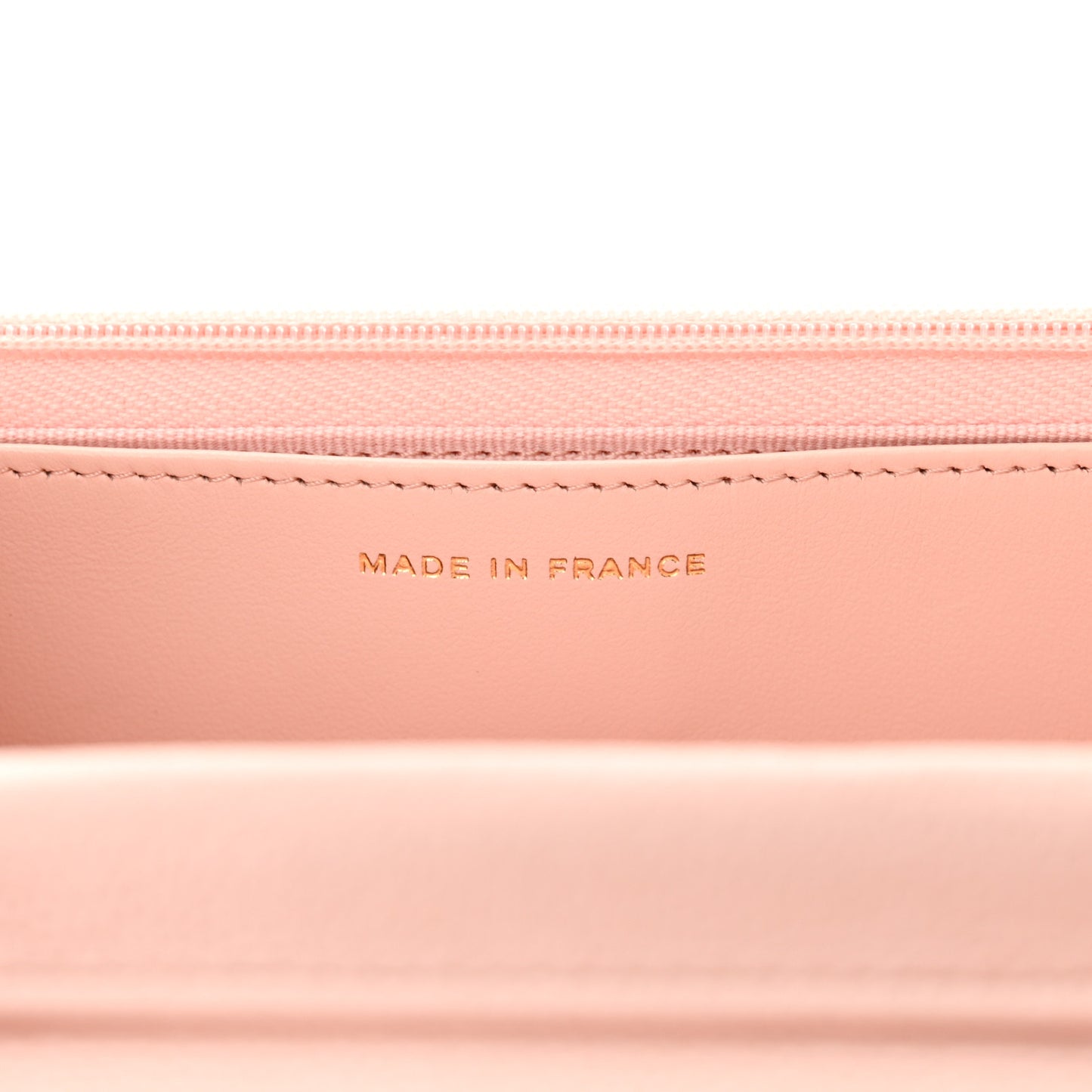 Caviar Quilted Wallet on Chain WOC Light Pink