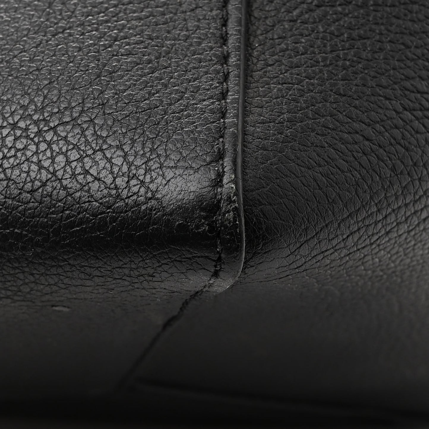 Calfskin Lockme Cabas Black