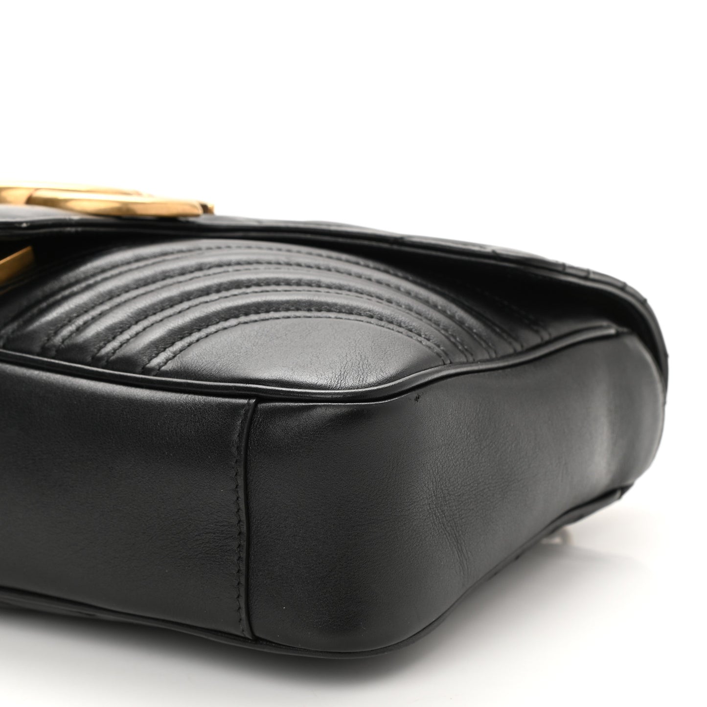 Calfskin Matelasse Medium GG Marmont Shoulder Bag Black