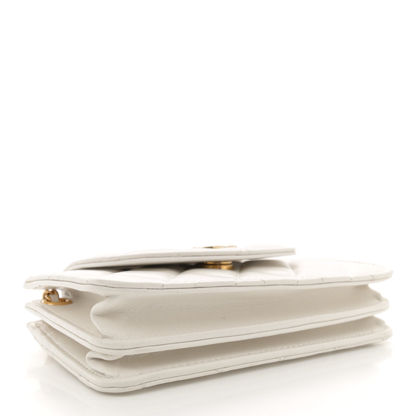 Quilted Flap With Chain White