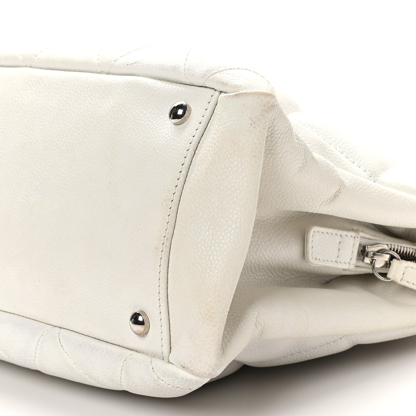 Soft Caviar Quilted CC Timeless Tote White