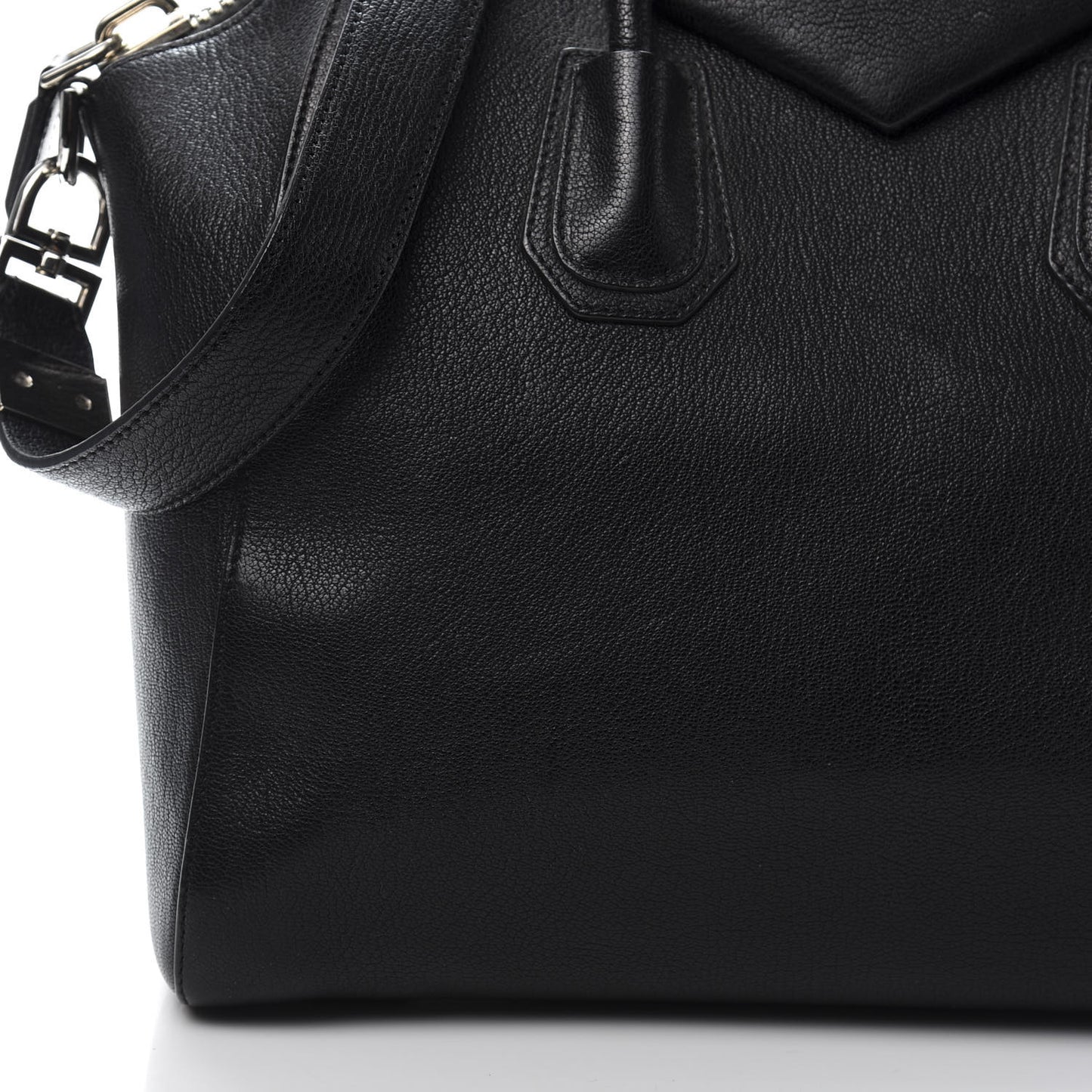 Sugar Goatskin Medium Antigona Black