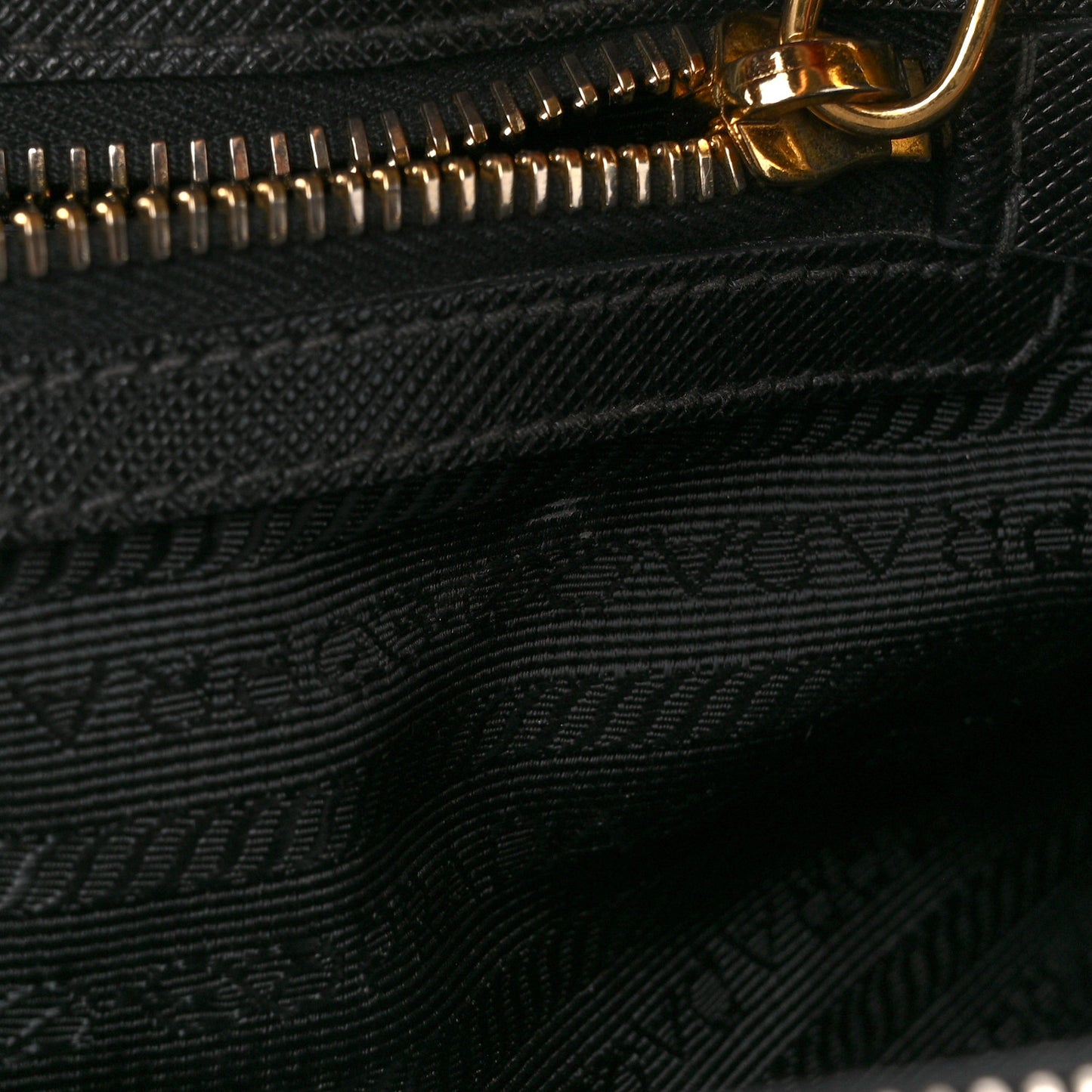 Saffiano Small Galleria Double Zip Tote Black