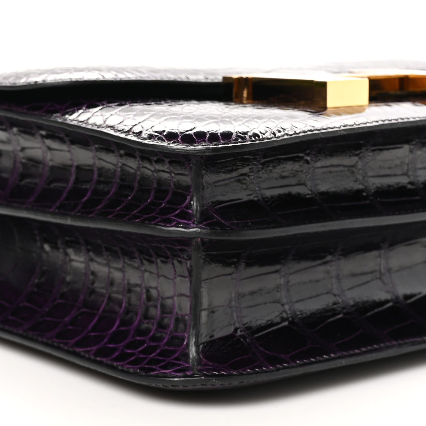 Shiny Alligator Constance 24 Aubergine