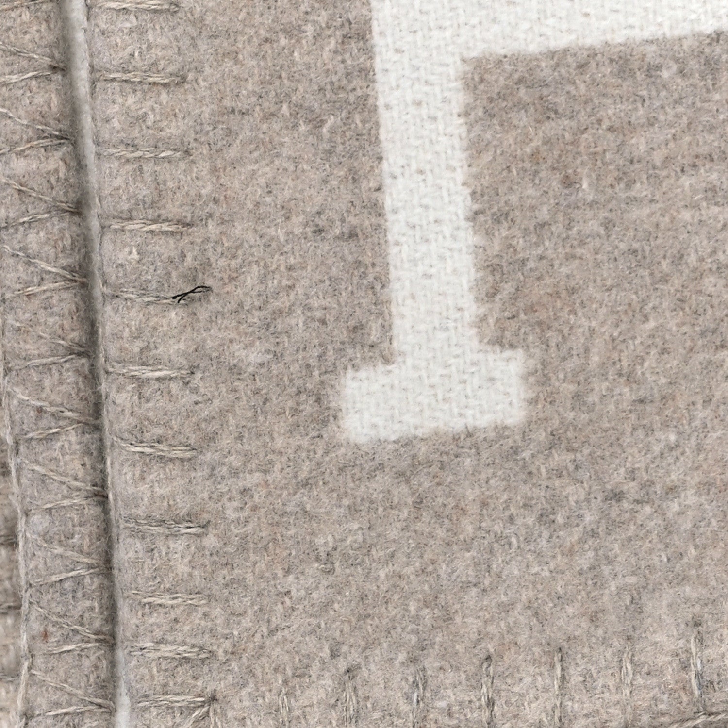 Hermes Wool Cashmere Avalon III Blanket Coco Camomille 4 of 4