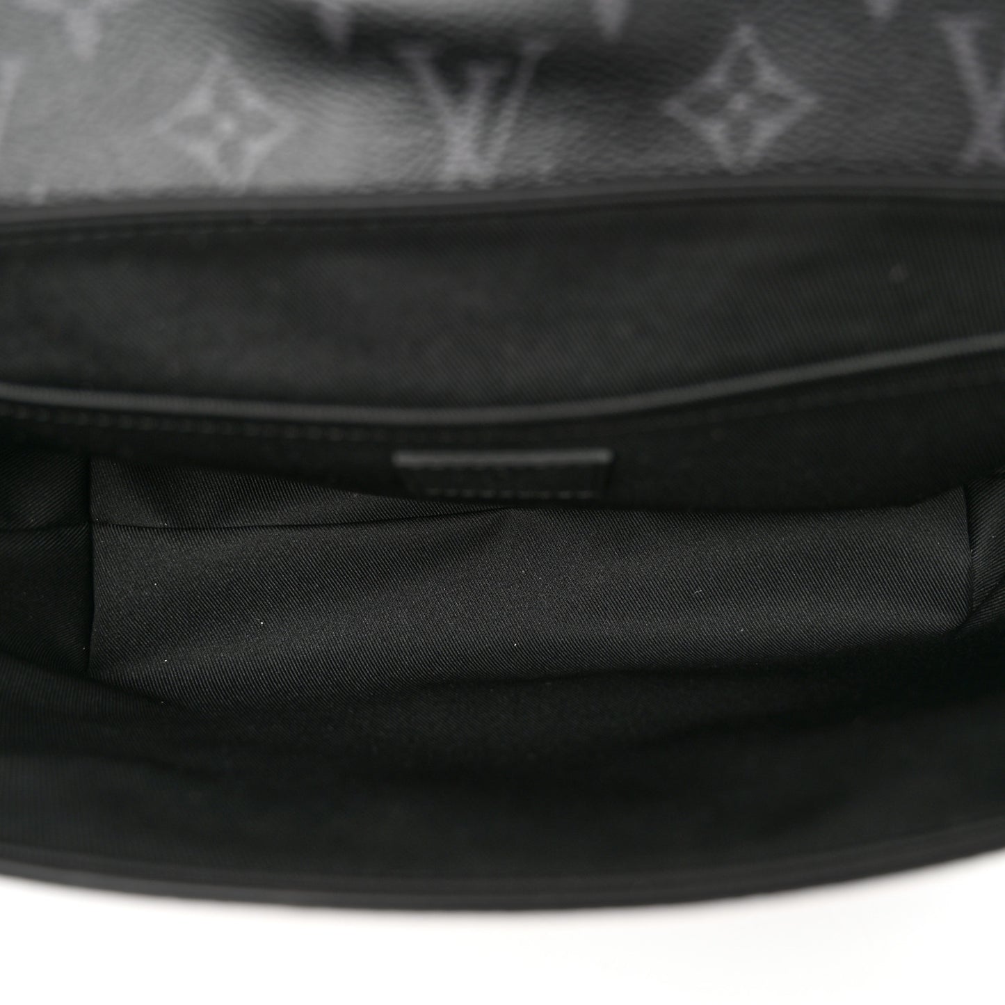 Monogram Eclipse S-Cape Messenger